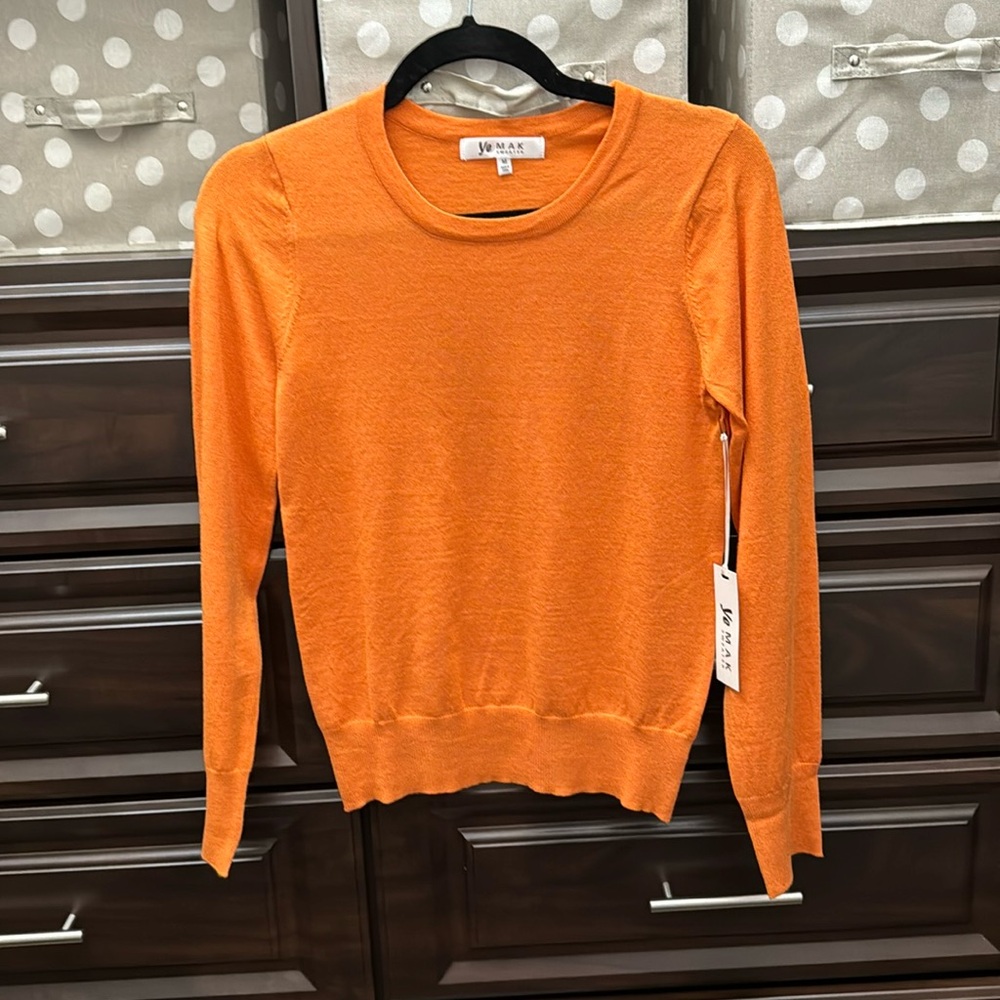 Lightweight sweater